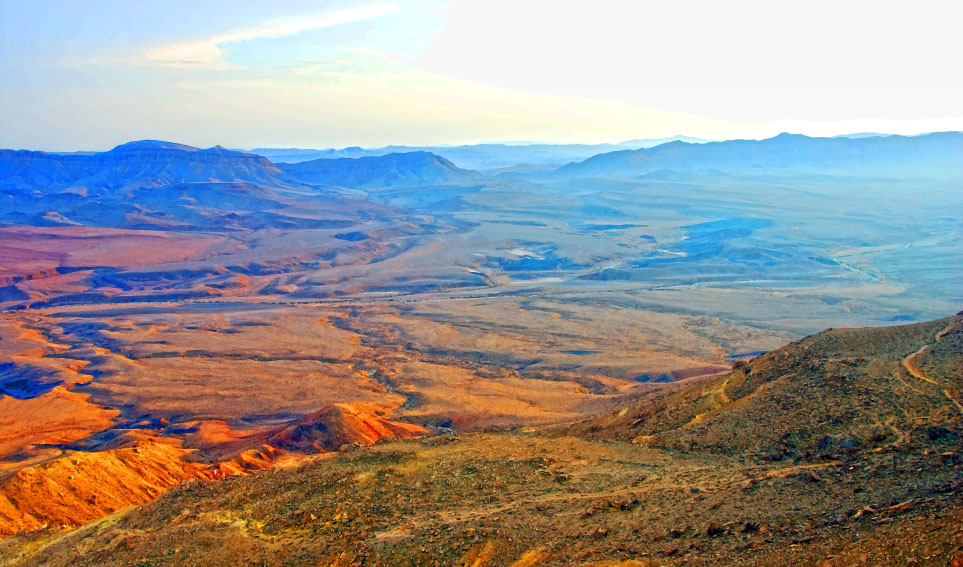3-ramon-crator-looking-south-1